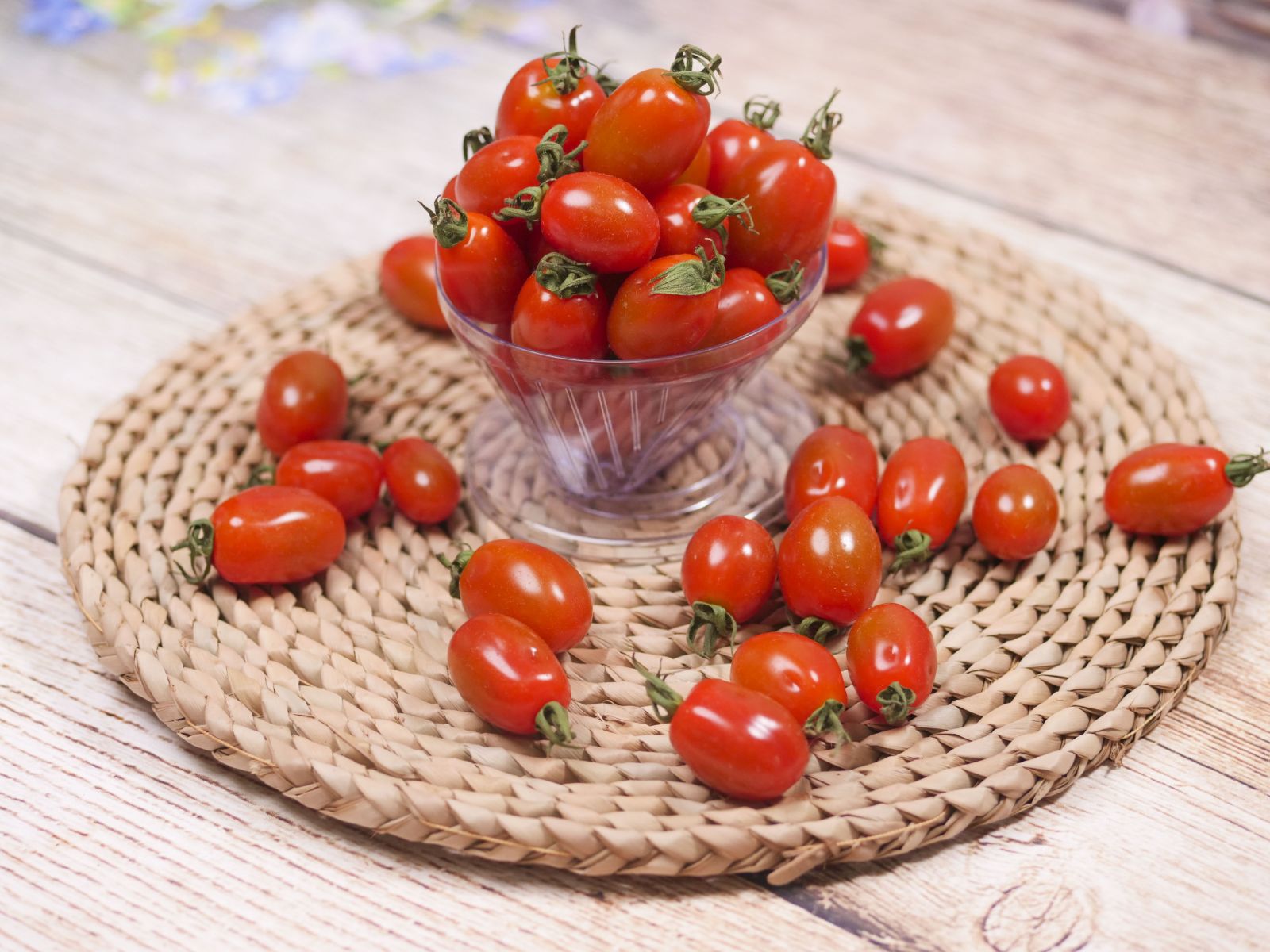 Cà chua bi chứa hàm lượng lớn Vitamin C