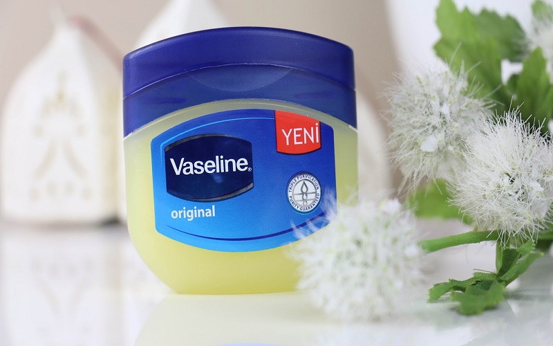 Vaseline là một thương hiệu mỹ phẩm bình dân rất được ưa chuộng